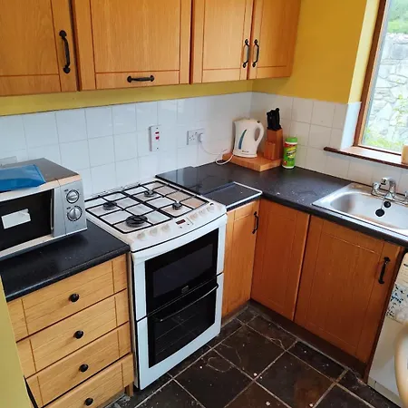 Semesterbostad Cozy House, Castlebar Town, Near To Westport, Achill & Clifden