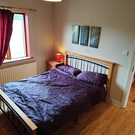 Semesterbostad Cozy House, Castlebar Town, Near To Westport, Achill & Clifden