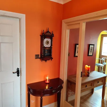 Cozy House, Castlebar Town, Near To Westport, Achill & Clifden 펜션 *